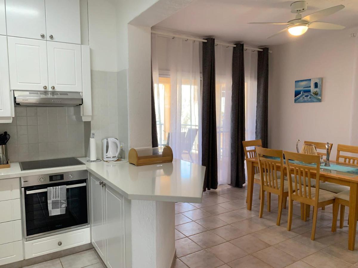 Kings Palace - Stylish, Modern 2 Bed With Sea Views Paphos Eksteriør bilde
